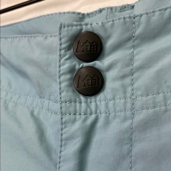 REI Women's Cargo Shorts - Light Blue - Picture 2 of 8